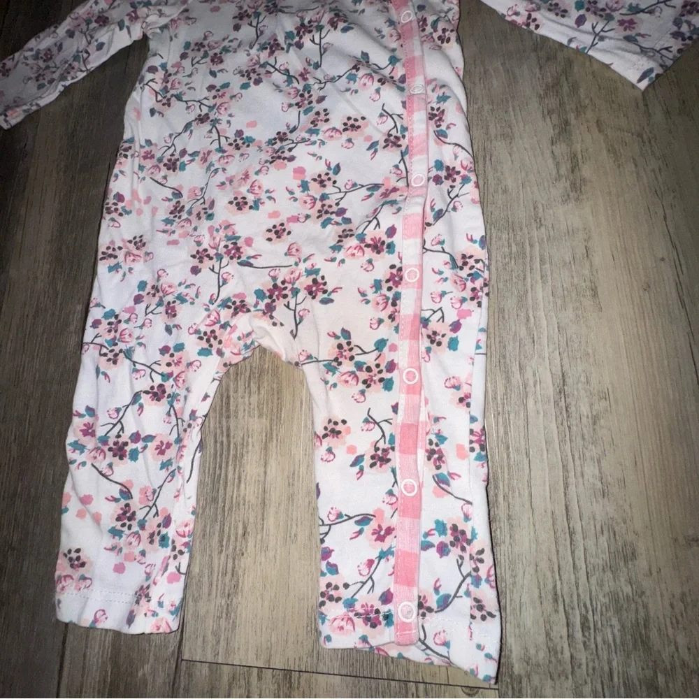 ☀️6/$20☀️ Jessica Simpson Pink Floral Baby Pajama Set